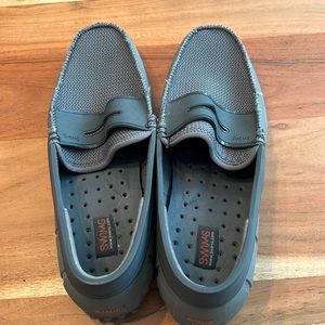 Brand new Mens swims size 8
